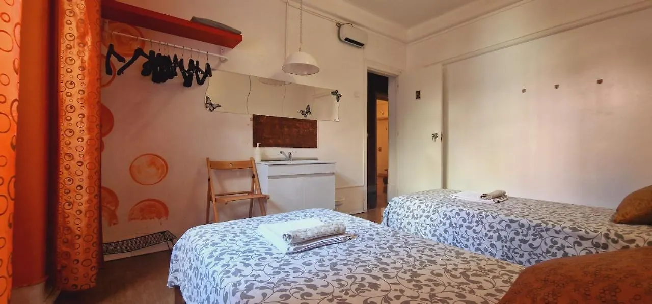Mini Hostel In Lisbon